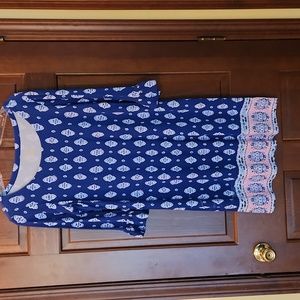 Lilly Pulitzer Scooped neck dress , flared sleeves